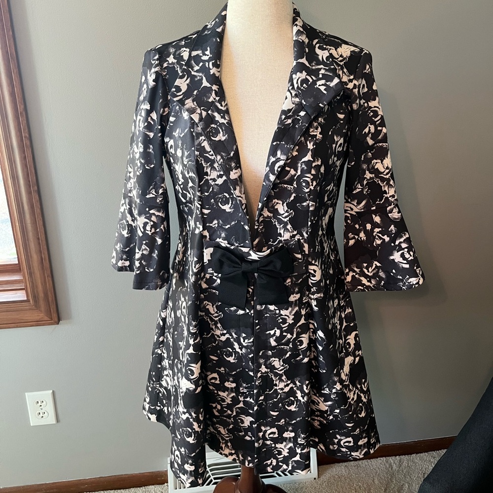 NWT Joseph Ribkoff long floral jacket with 3/4 bell sleeves